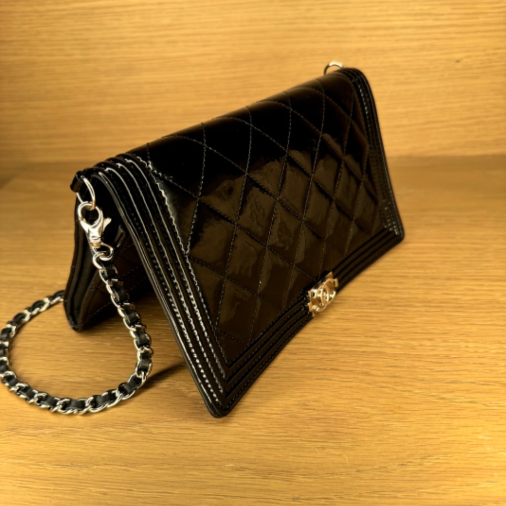 Chanel Wallet on chain Boy Mini